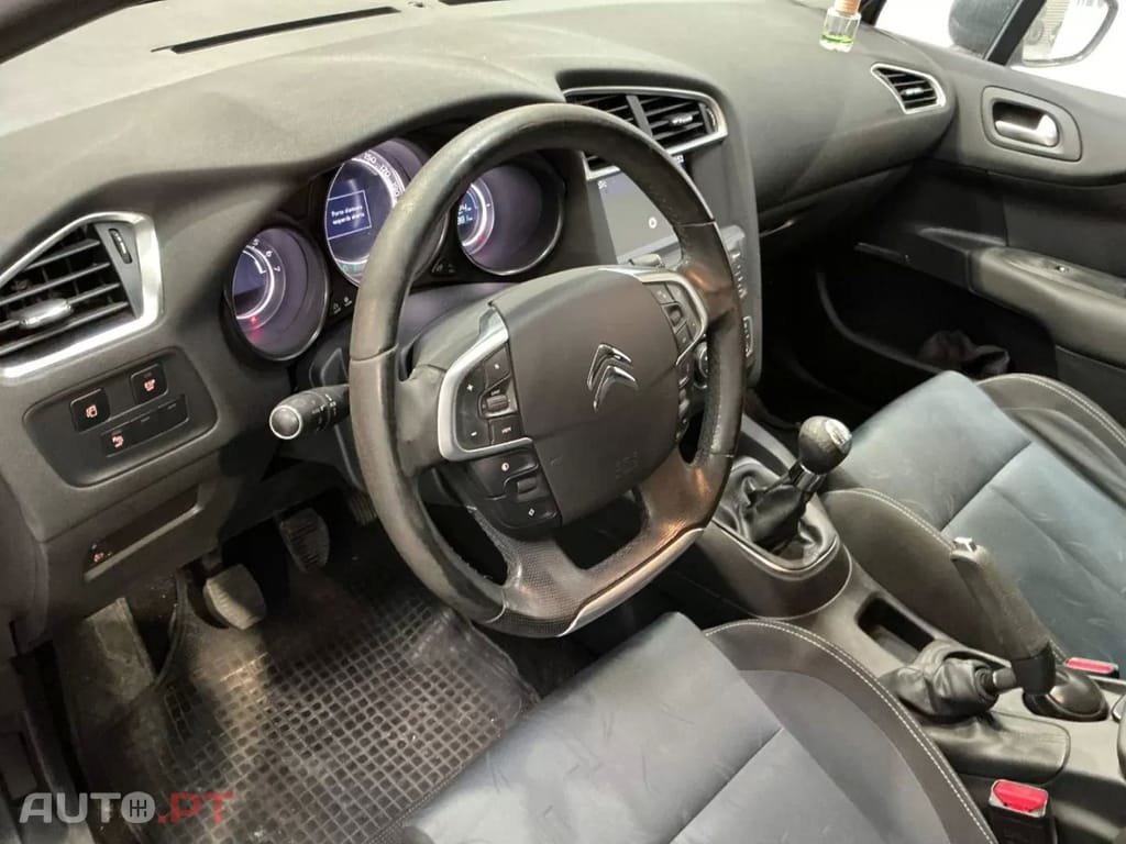 Citroen C4 1.6 VTi Attraction
