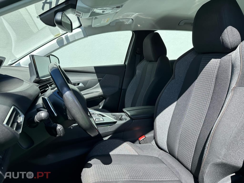 Peugeot 3008 1.5 BlueHDi Active Pack EAT8