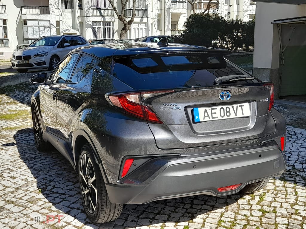 Toyota C-HR 1.8 Hybrid Square Collection