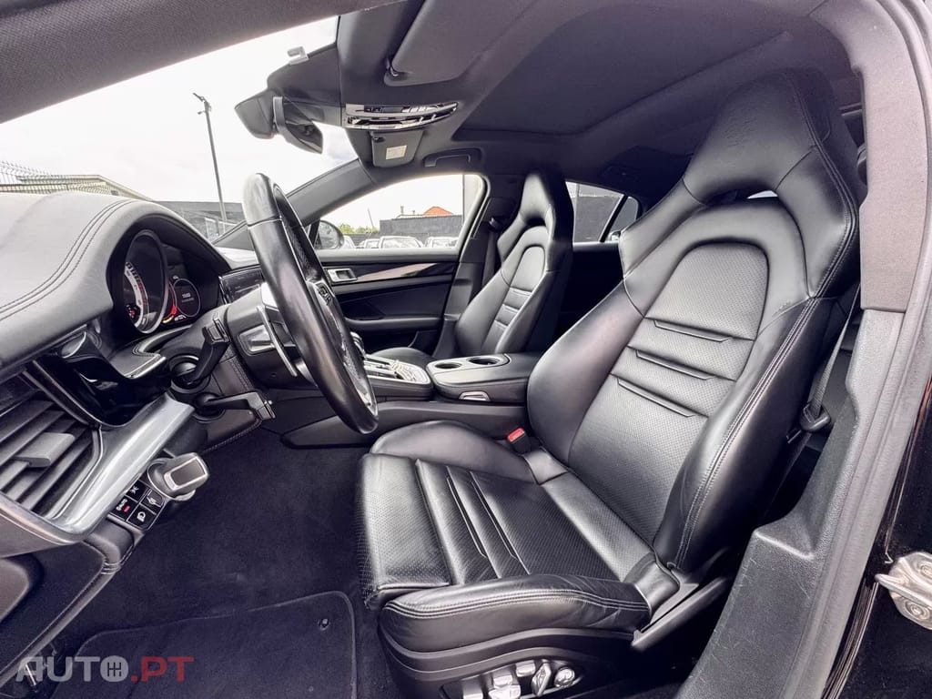Porsche Panamera 4 E-Hybrid