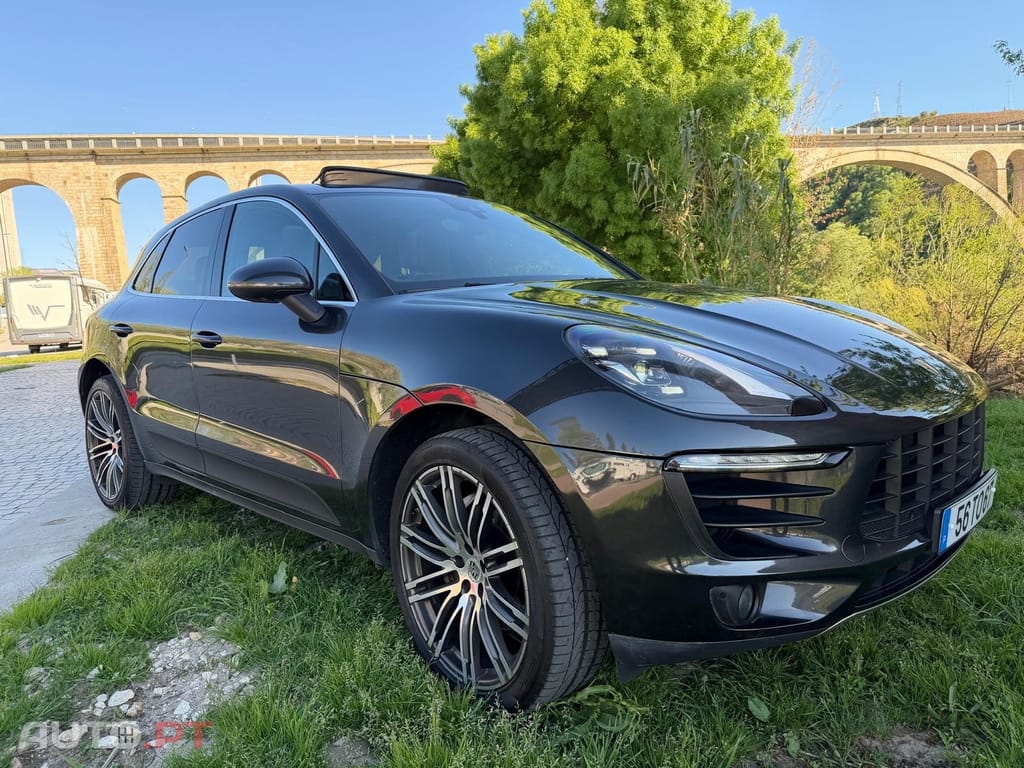 Porsche Macan S