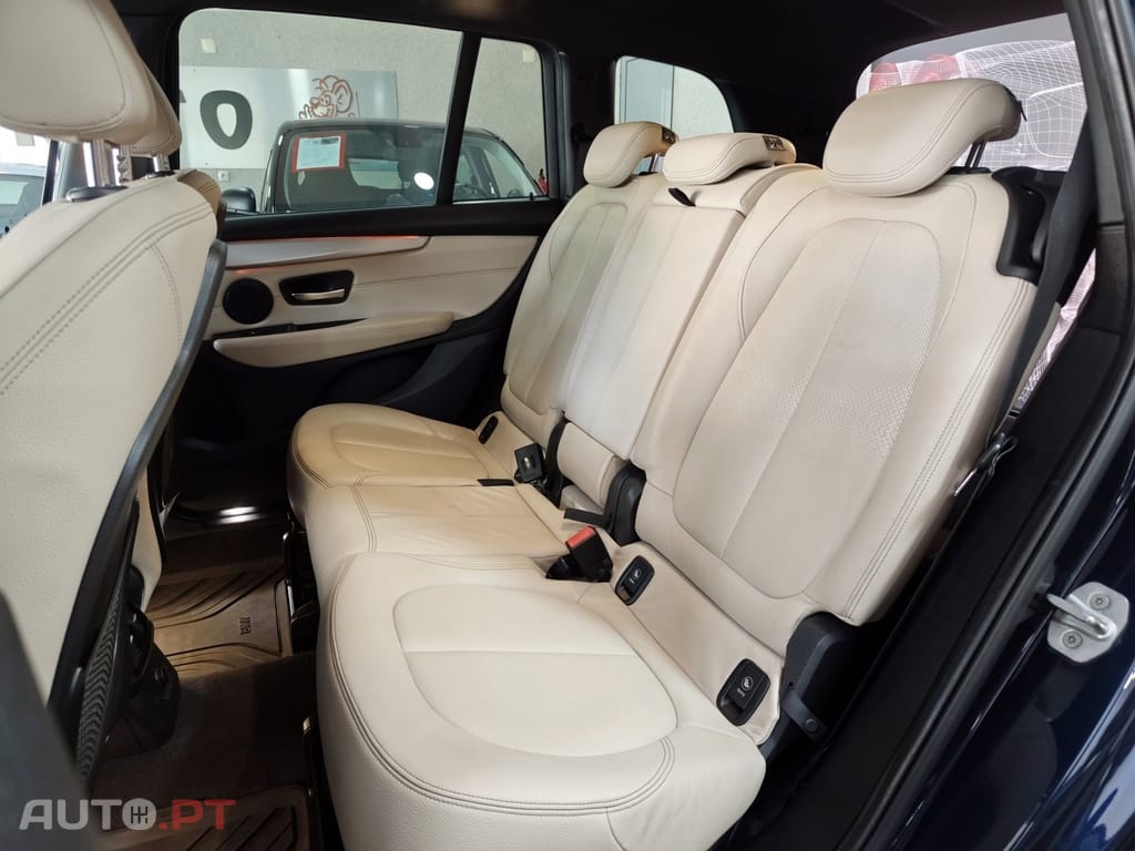 BMW 218 d Line Luxury Auto