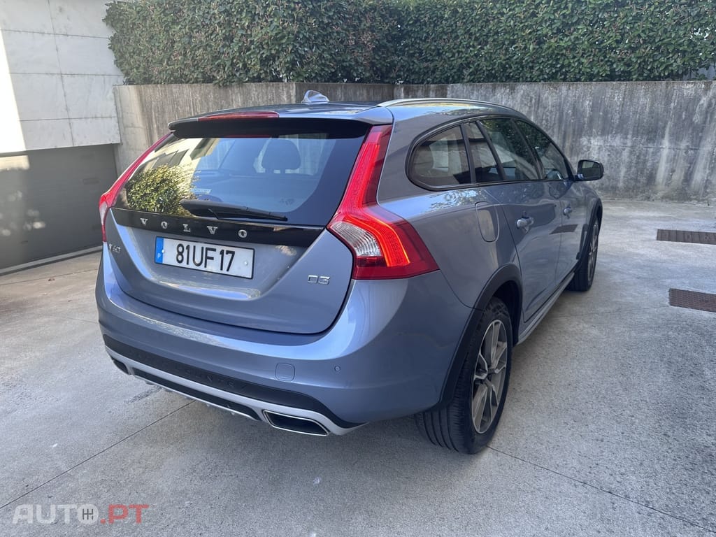 Volvo V60 2.0 D3 Pro Geartronic — fotografia 3