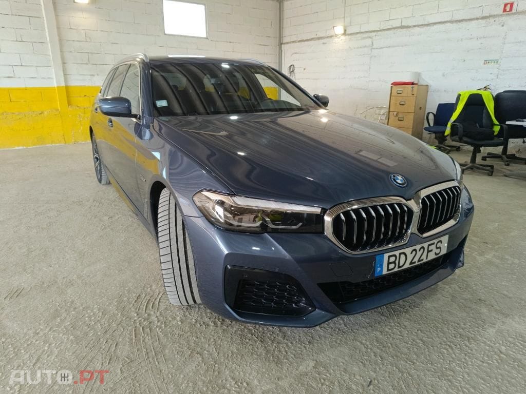 BMW 530 e Pack Desportivo M