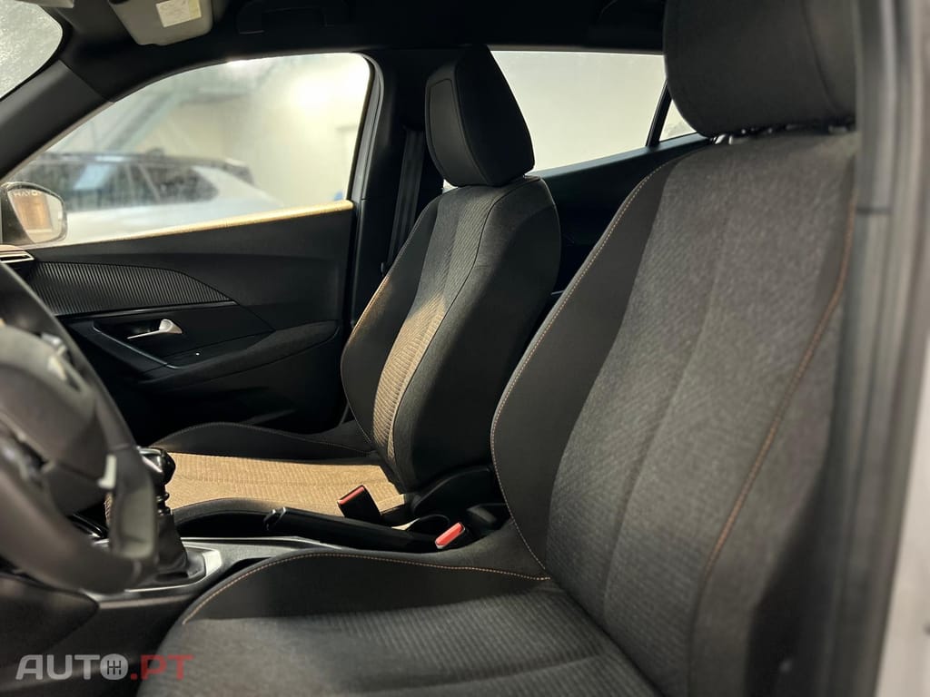 Peugeot 2008 1.2 PureTech Style