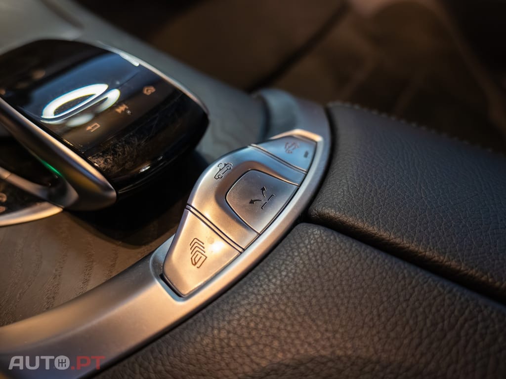 Mercedes-Benz C 200 Cabrio 9G-Tronic AMG Line