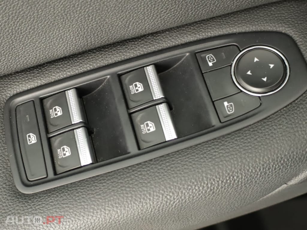 Renault Captur 1.0 TCe Techno Bi-Fuel