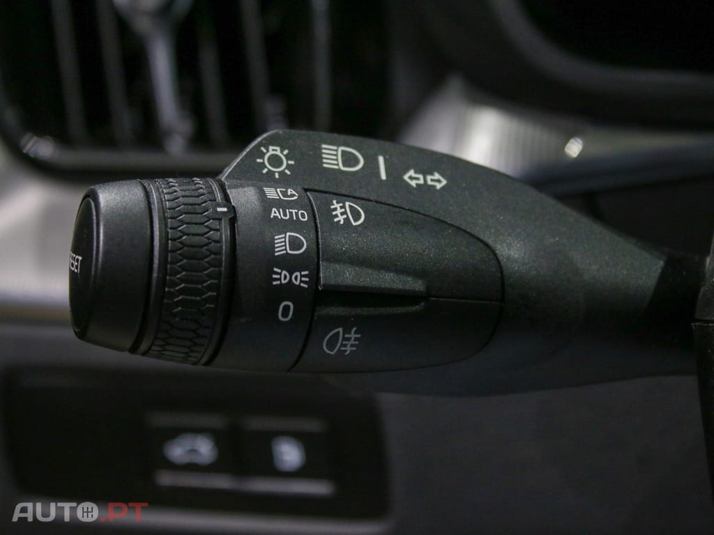 Volvo XC60 2.0 T6 PHEV Plus Dark AWD