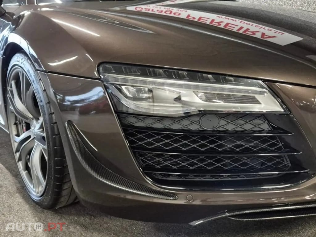 Audi R8 4.2 FSi Quattro