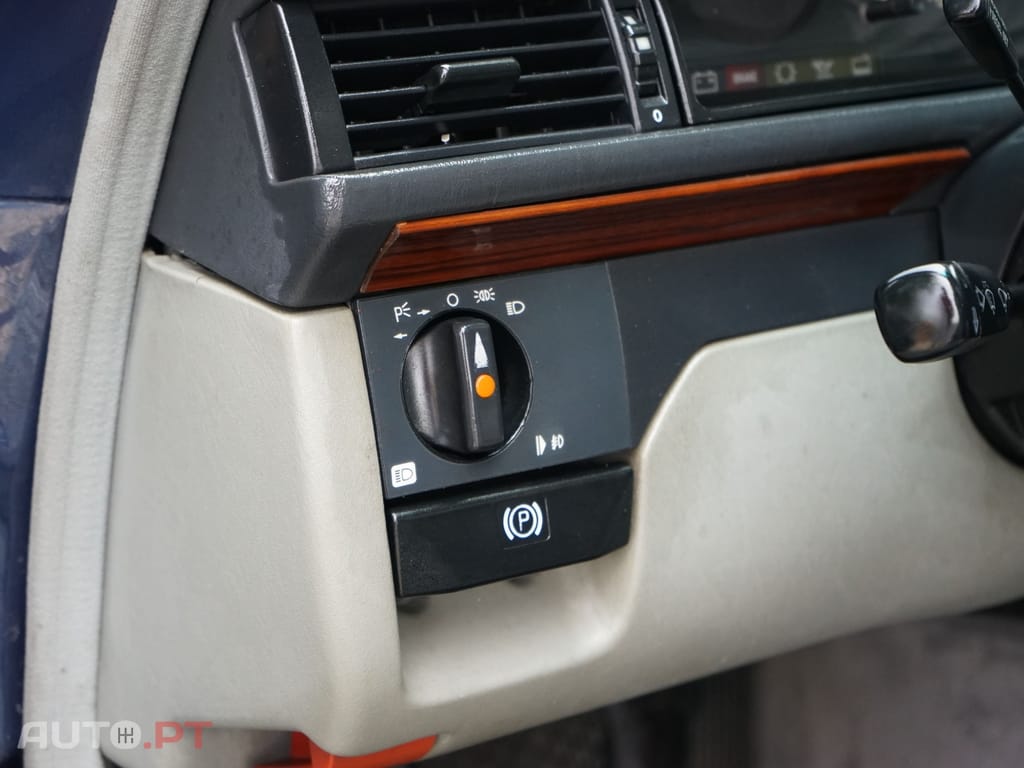 Mercedes-Benz 300 D 4 MATIC W124