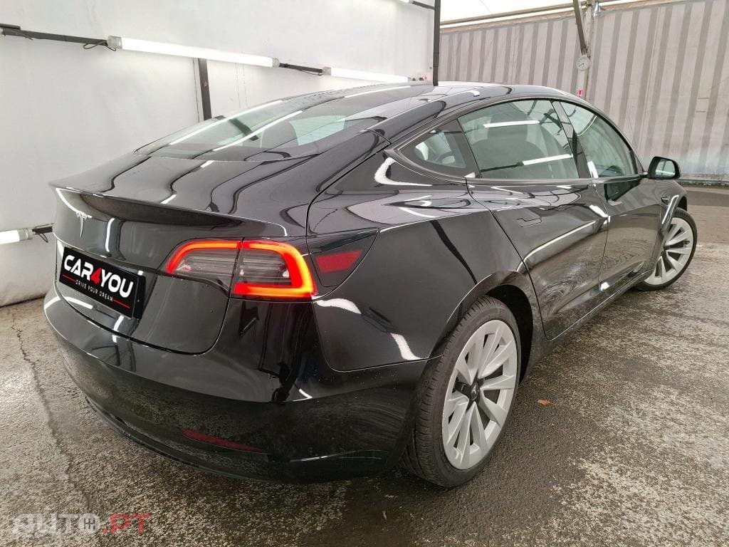 Tesla Model 3 Standard Range Plus RWD