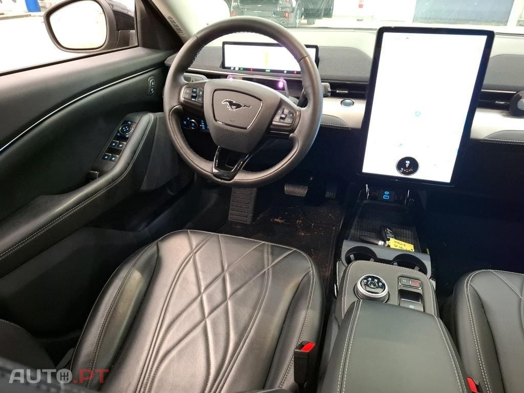 Ford Mustang Mach-E Standard