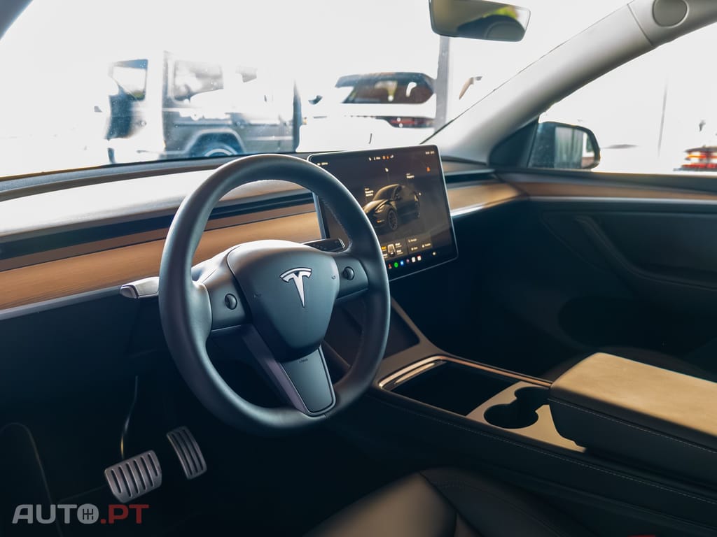 Tesla Model Y Performance Tração Integral