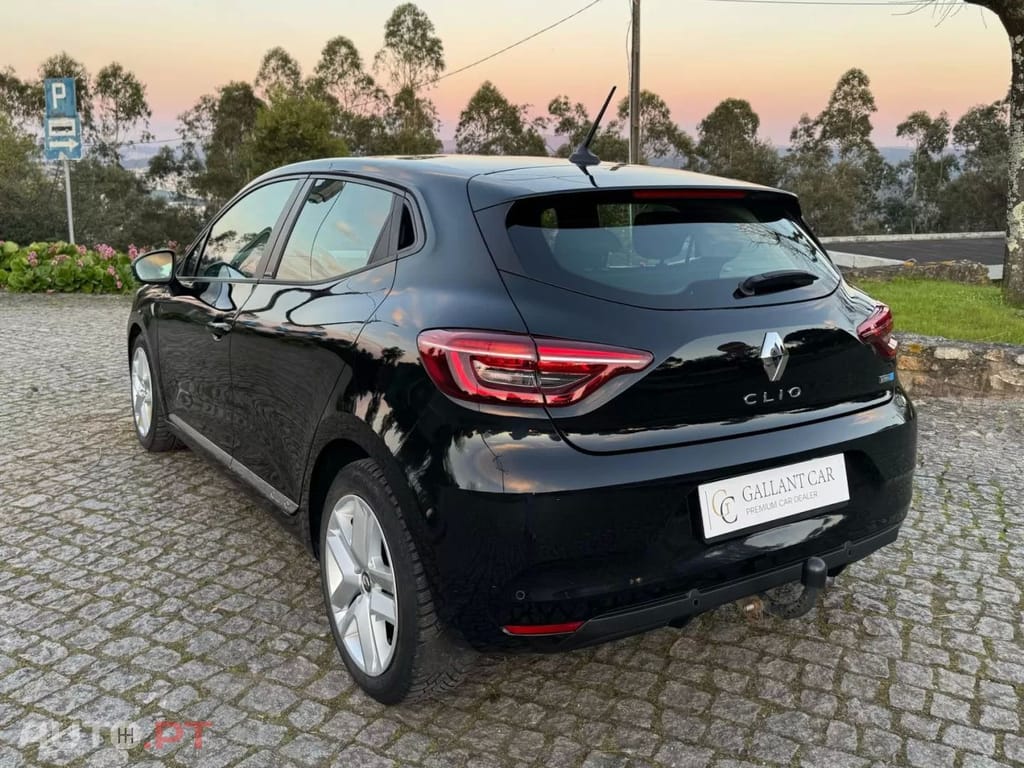 Renault Clio 1.6 E-Tech Hybrid