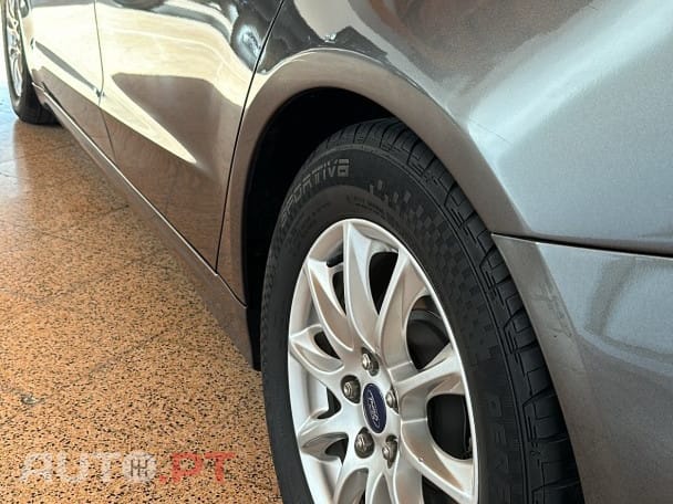 Ford Mondeo SW 1.5 TDCi Titanium
