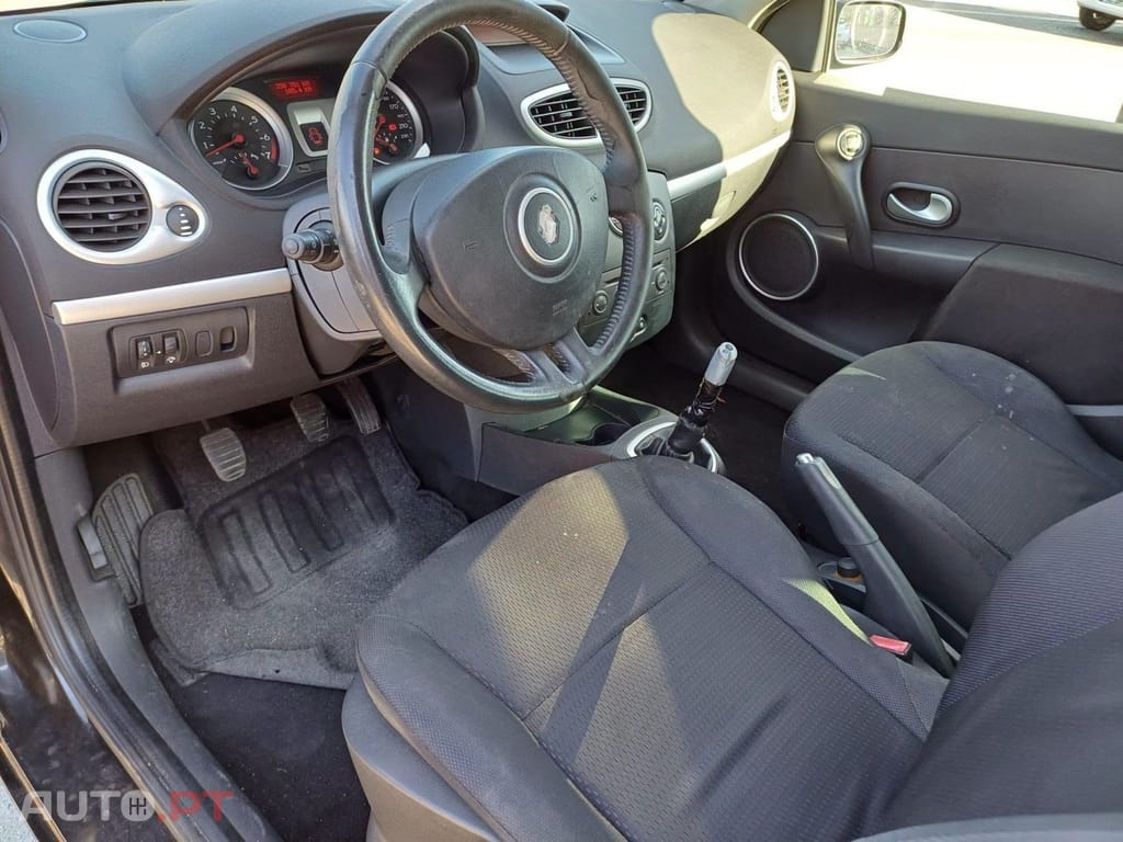 Renault Clio 1.2 16V Confort Dynamique