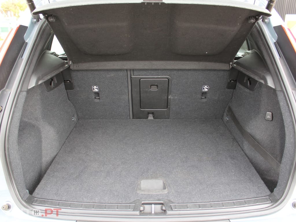 Volvo XC40 2.0 D3 Momentum Plus Geartronic