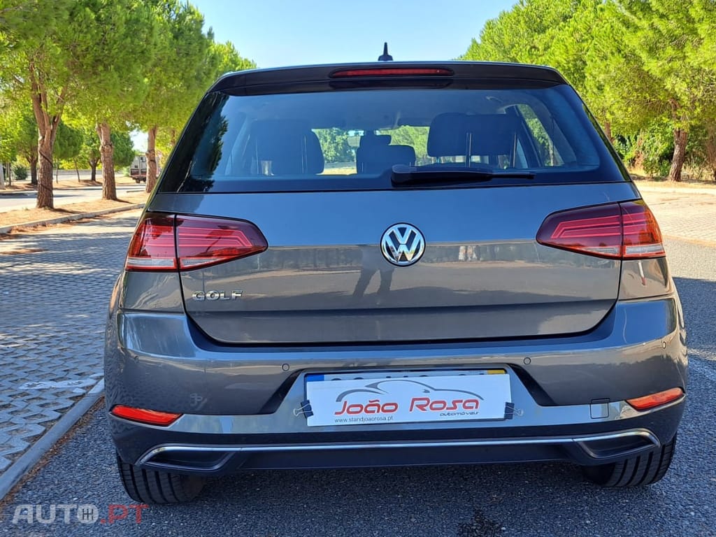 Volkswagen Golf 1.6 TDI Confortline DSG