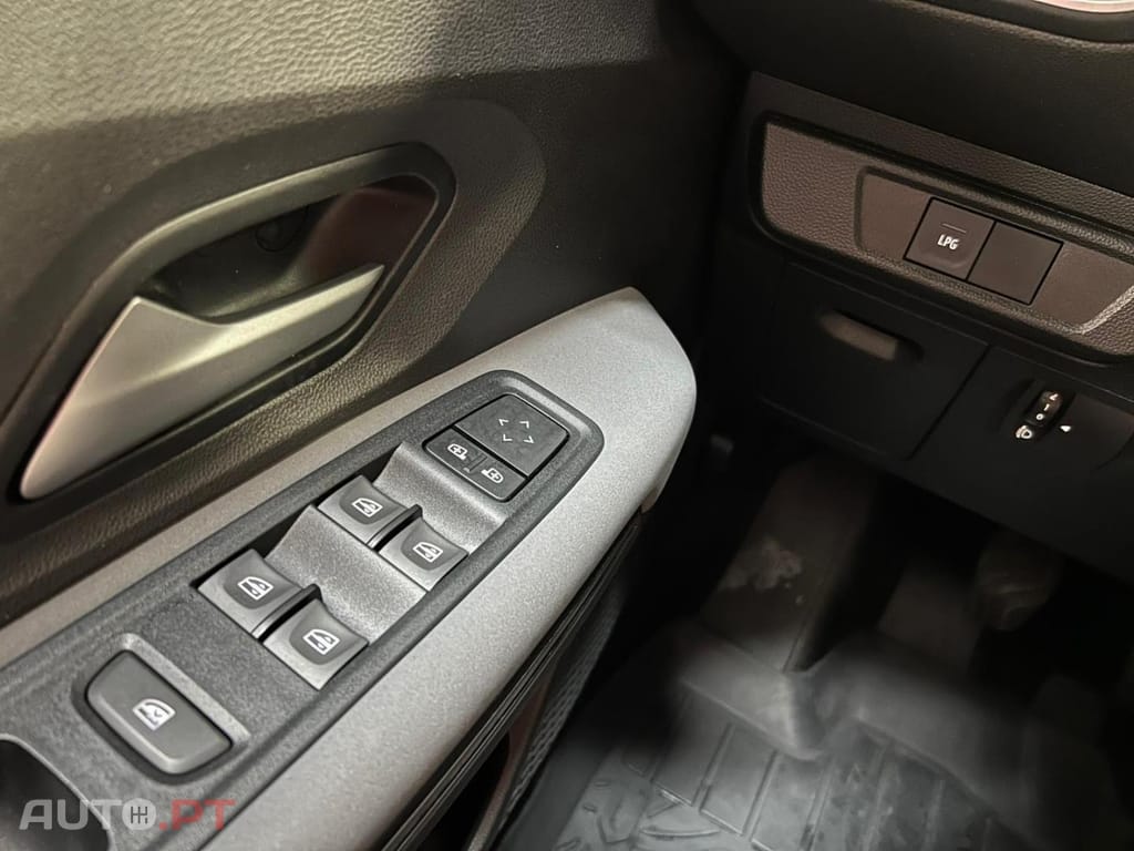 Dacia Jogger ECO-G 100 Bi-Fuel Essential 7 lugares