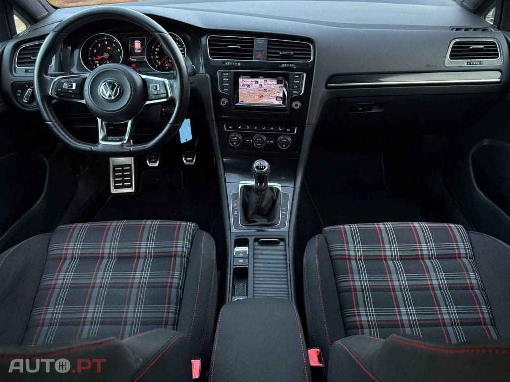 Volkswagen Golf 2.0 TSi GTi