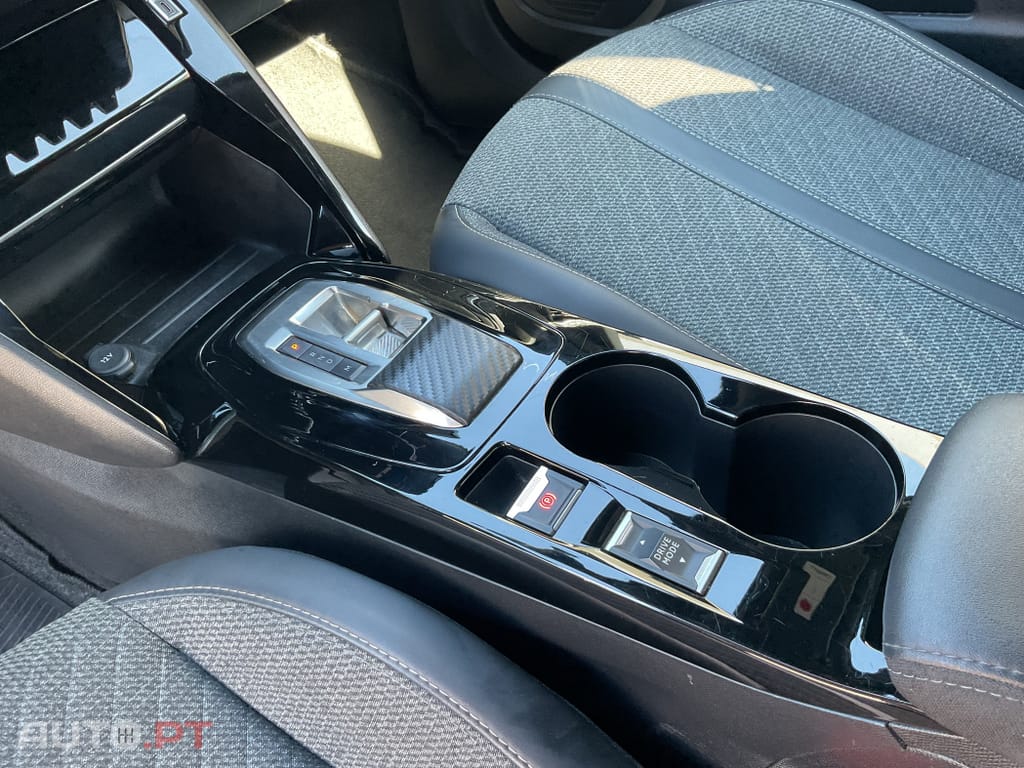 Peugeot 2008 1.2 PureTech Allure Pack