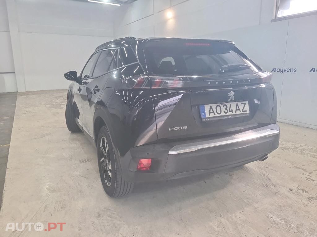 Peugeot 2008 1.5 BlueHDi Allure Pack
