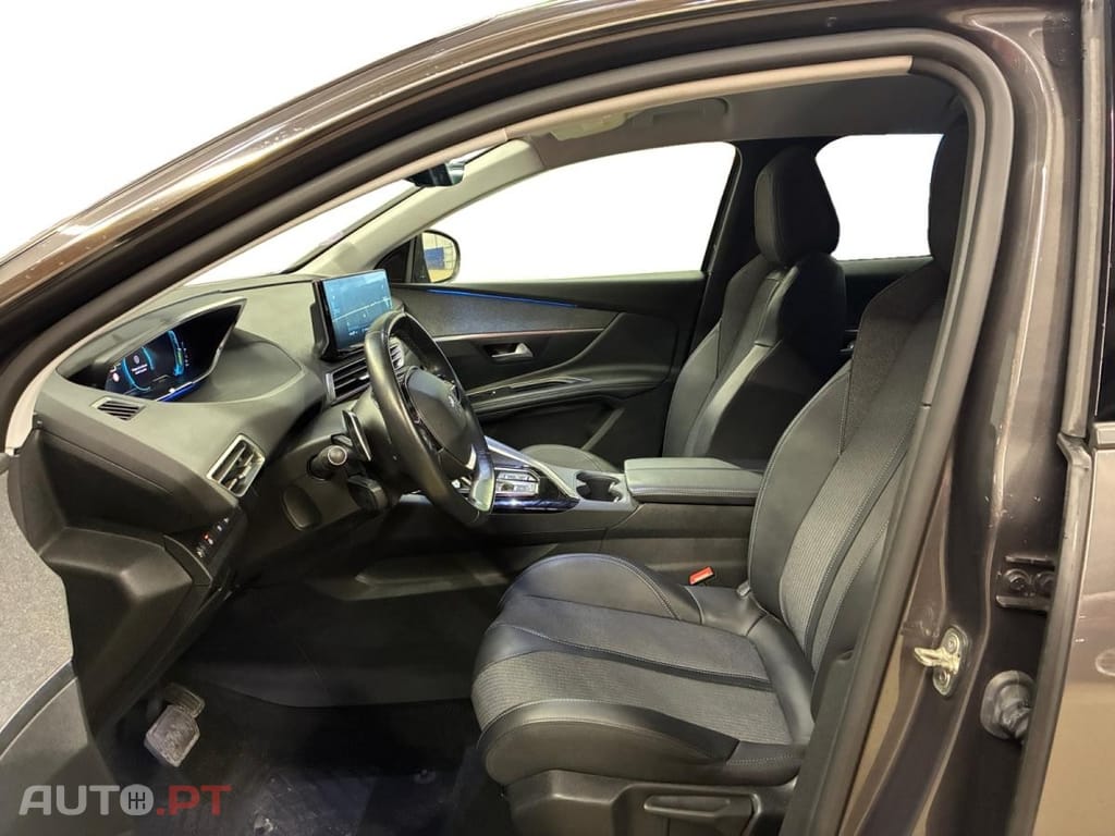 Peugeot 3008 1.6 Hybrid Allure Pack e-EAT8