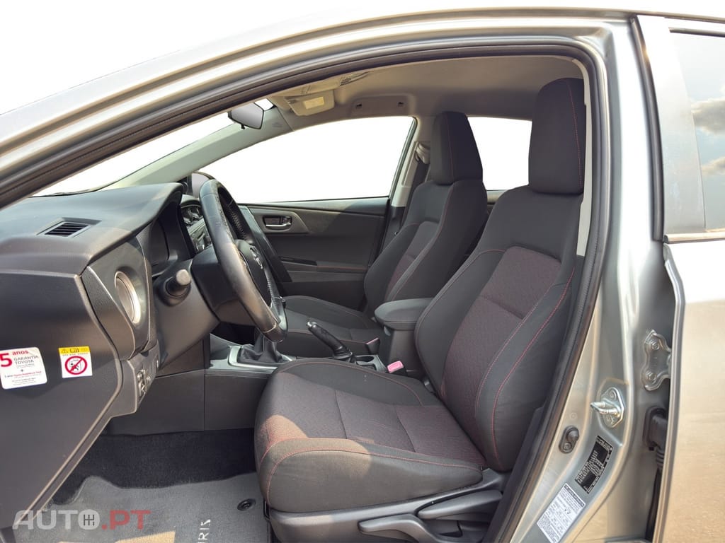 Toyota Auris 1.4 D-4D Exclusive