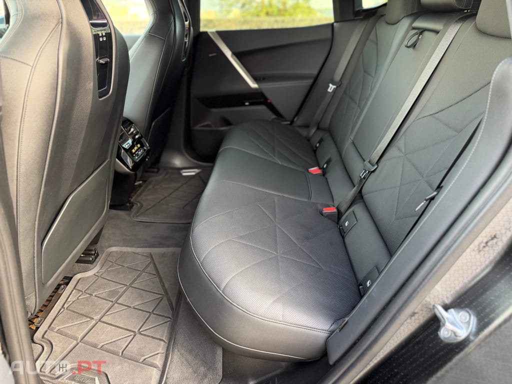 BMW iX xDrive 40 Pack Desportivo
