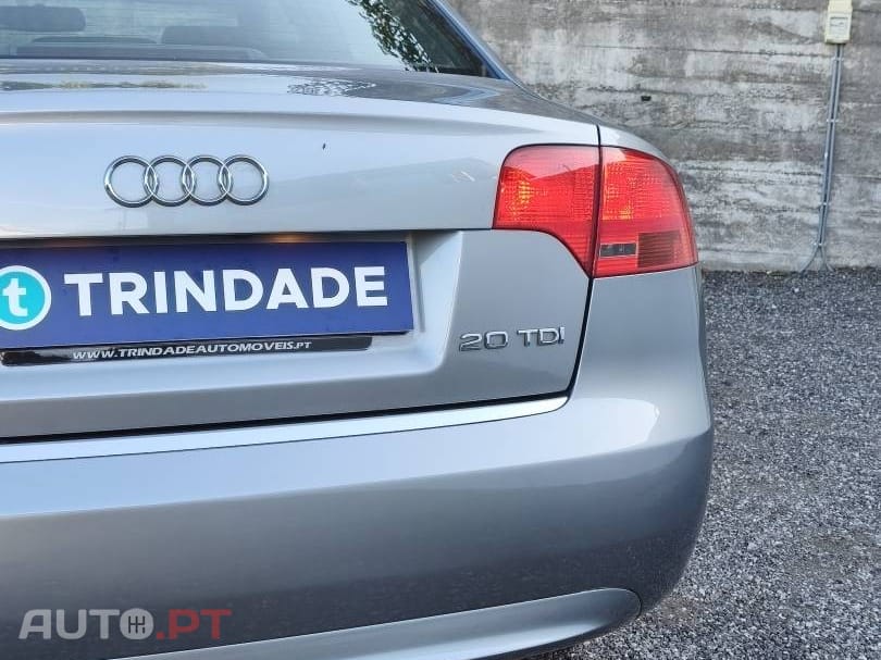 Audi A4 2.0 TDI S-line