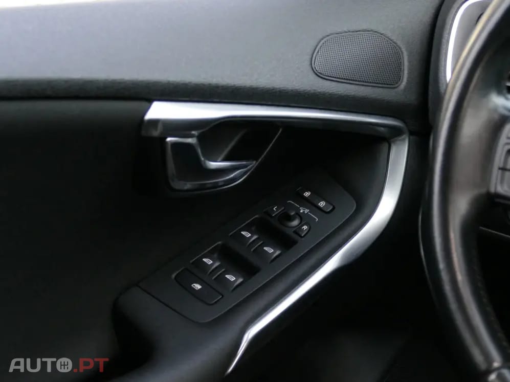 Volvo V40 1.6 D2 Momentum