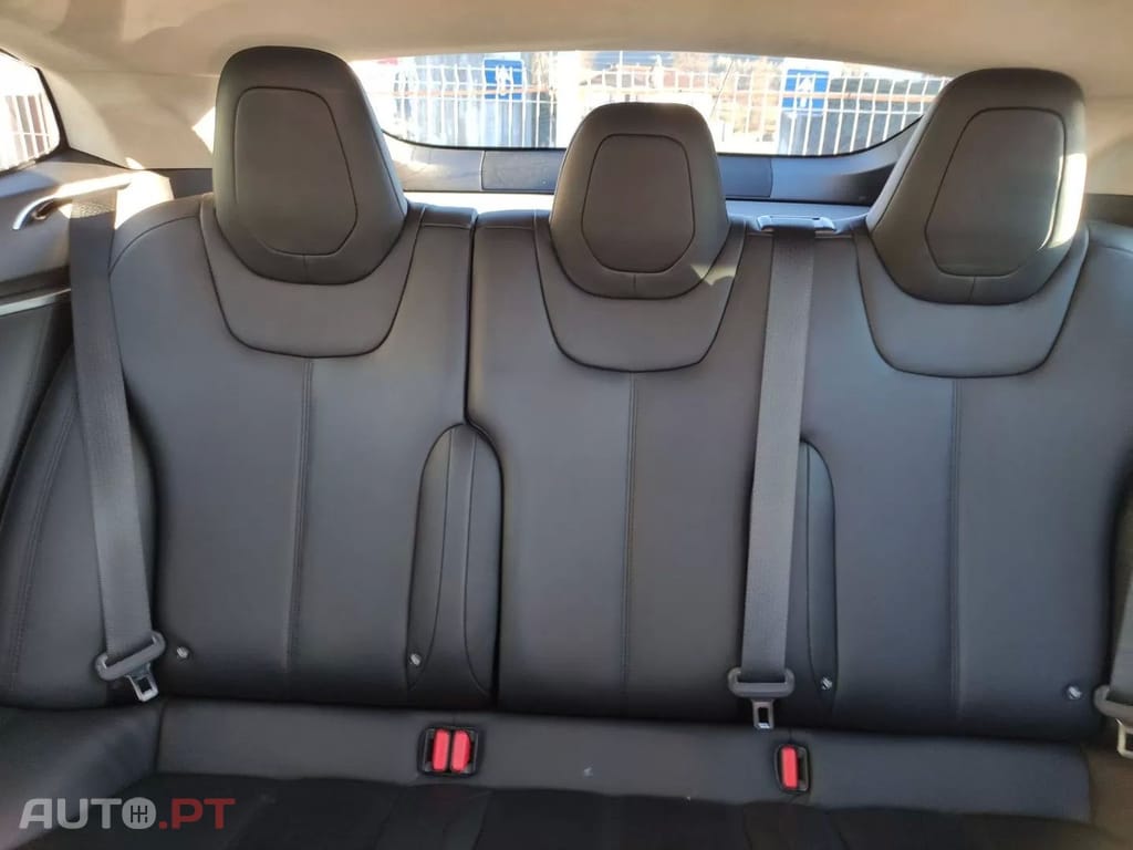 Tesla Model S 75D