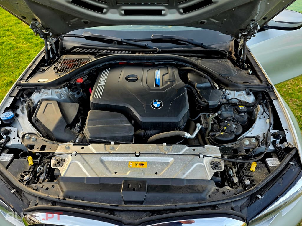 BMW 330 hibrido plug-in xdrive touring