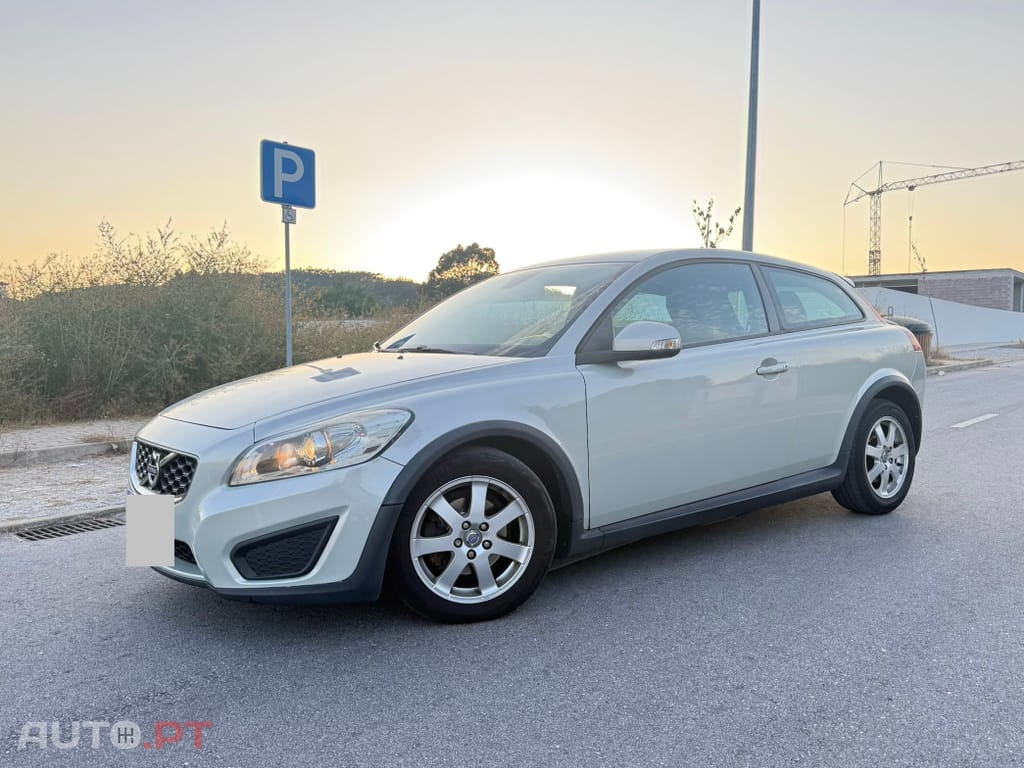 Volvo C30 1.6 D Drive 99g Momentum Start/Stop