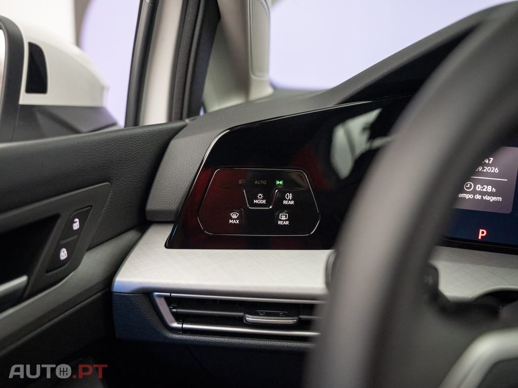 Volkswagen Golf 1.5 TSI e-Hybrid Life DSG