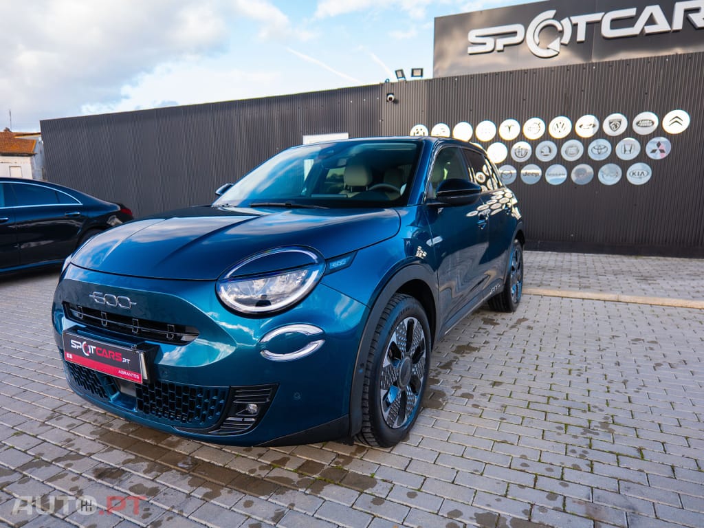 Fiat 600 1.2 Hybrid La Prima