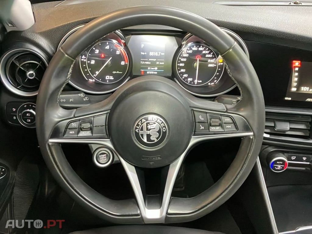 Alfa Romeo Giulia 2.2 D AT8