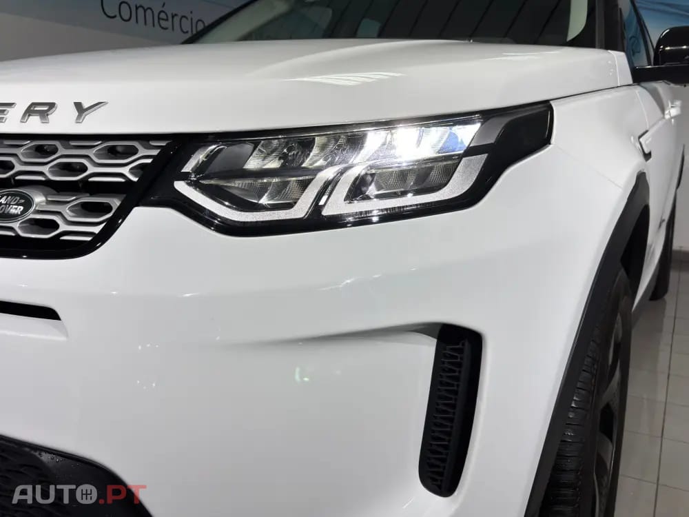 Land Rover Discovery Sport 1.5 I3 P300e AWD R-Dynamic SE