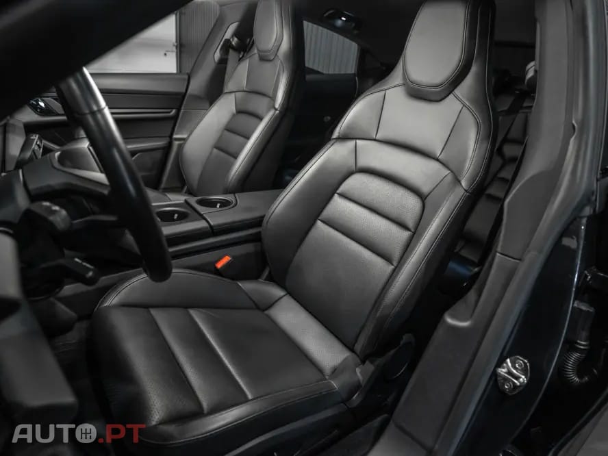 Porsche Taycan 4S