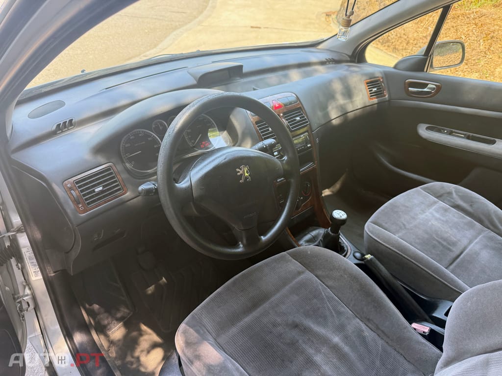 Peugeot 307 BREAK 1.4 GASOLINA A/C
