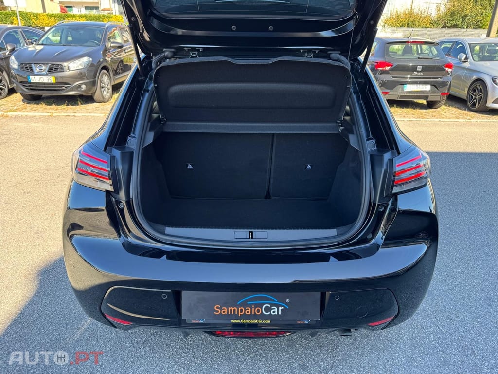 Peugeot 208 1.2 Hybrid Allure e-DCS6