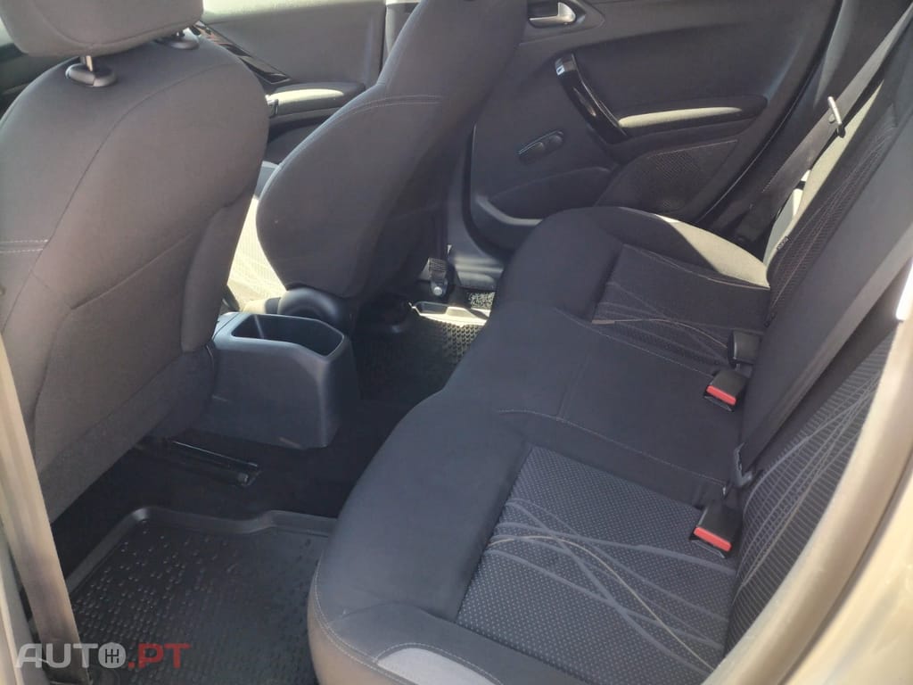 Peugeot 208 1.4 HDI