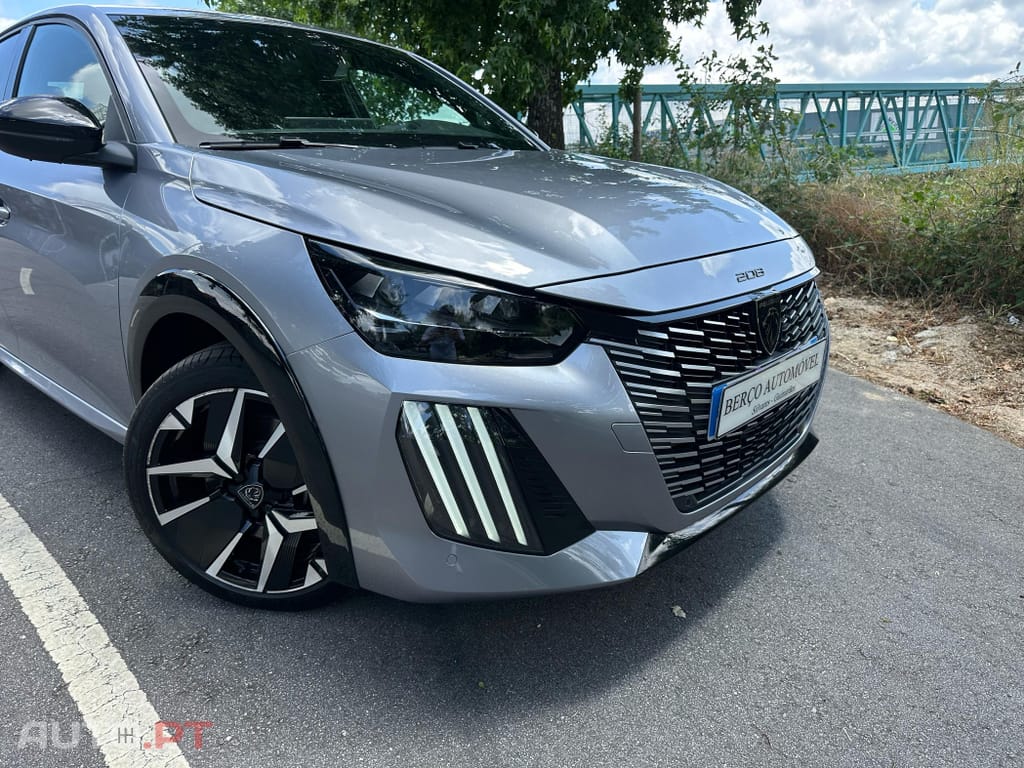 Peugeot E-208 50 kWh GT Pack