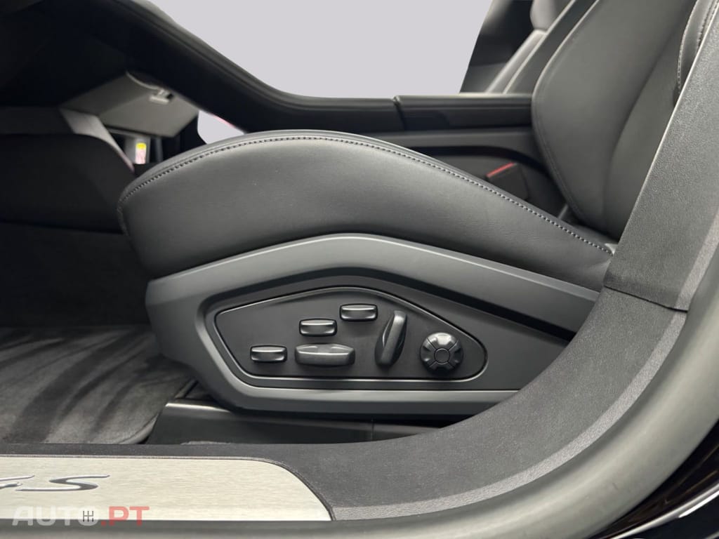 Porsche Taycan 4S Performance I.V.A DEDUTIVEL 