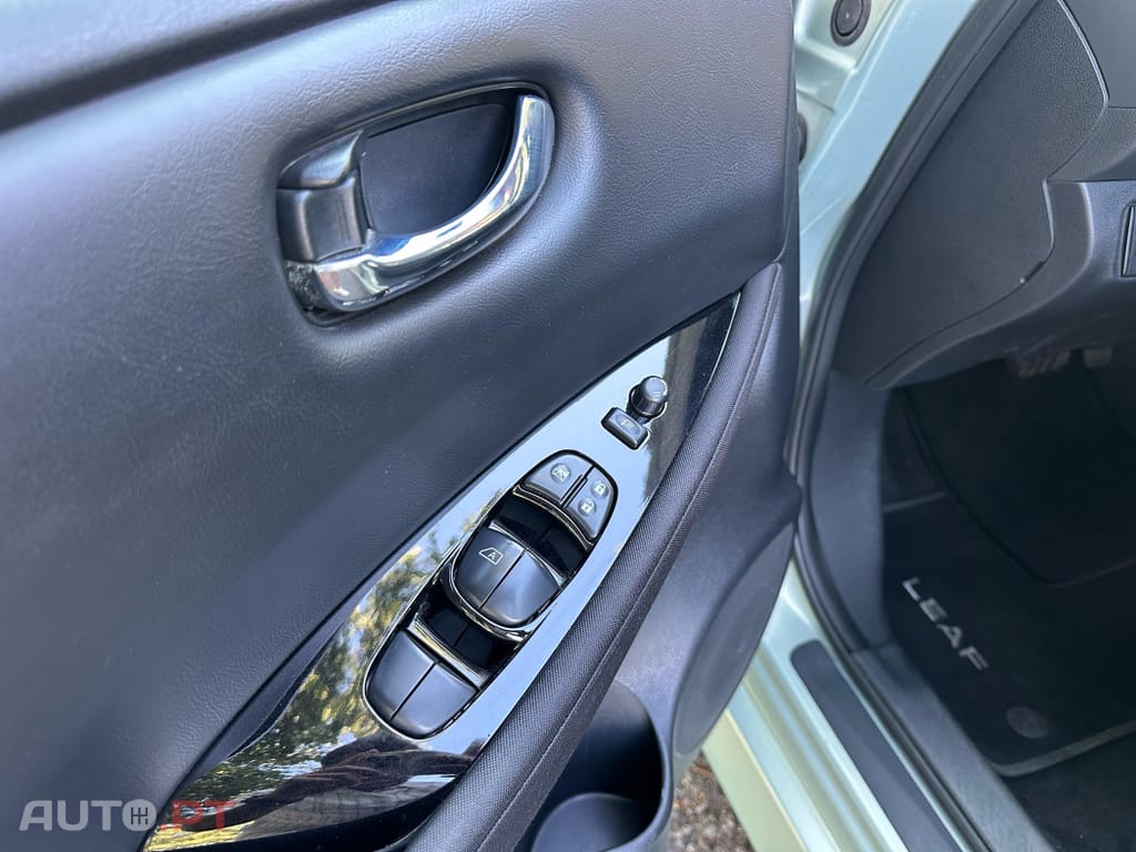 Nissan Leaf Tekna ProPilot Park