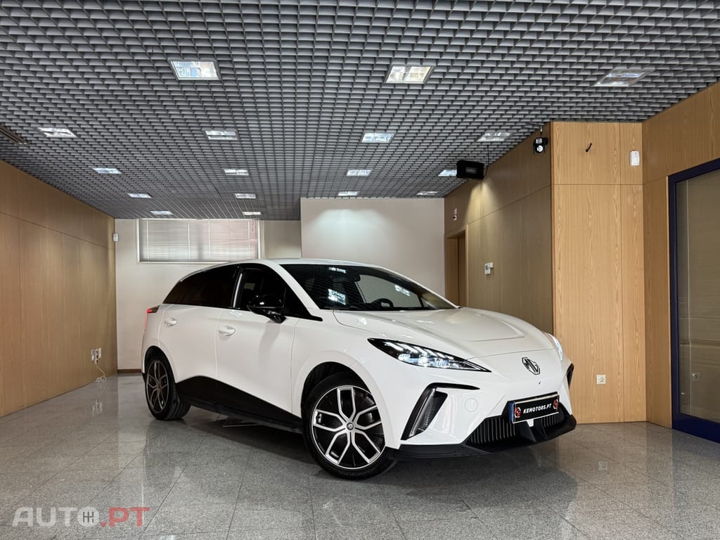 MG MG4 64 kWh Luxury