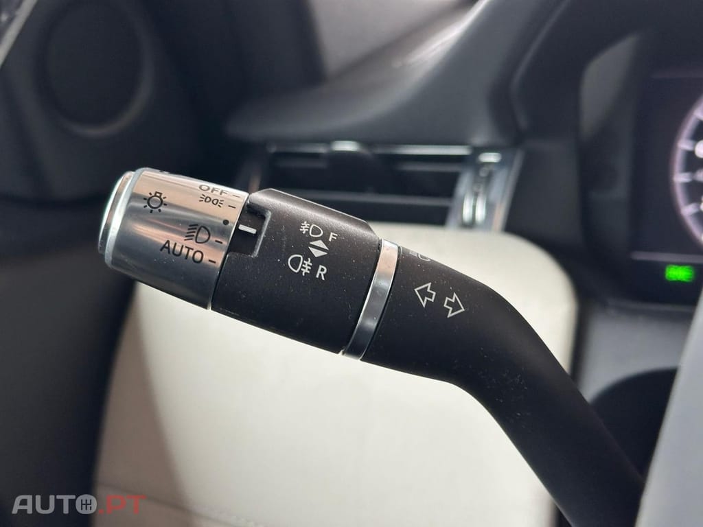 Land Rover Discovery Sport P300e R-Dynamic