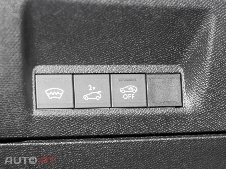 Peugeot E-5008 I.V.A DEDUTÍVEL GT