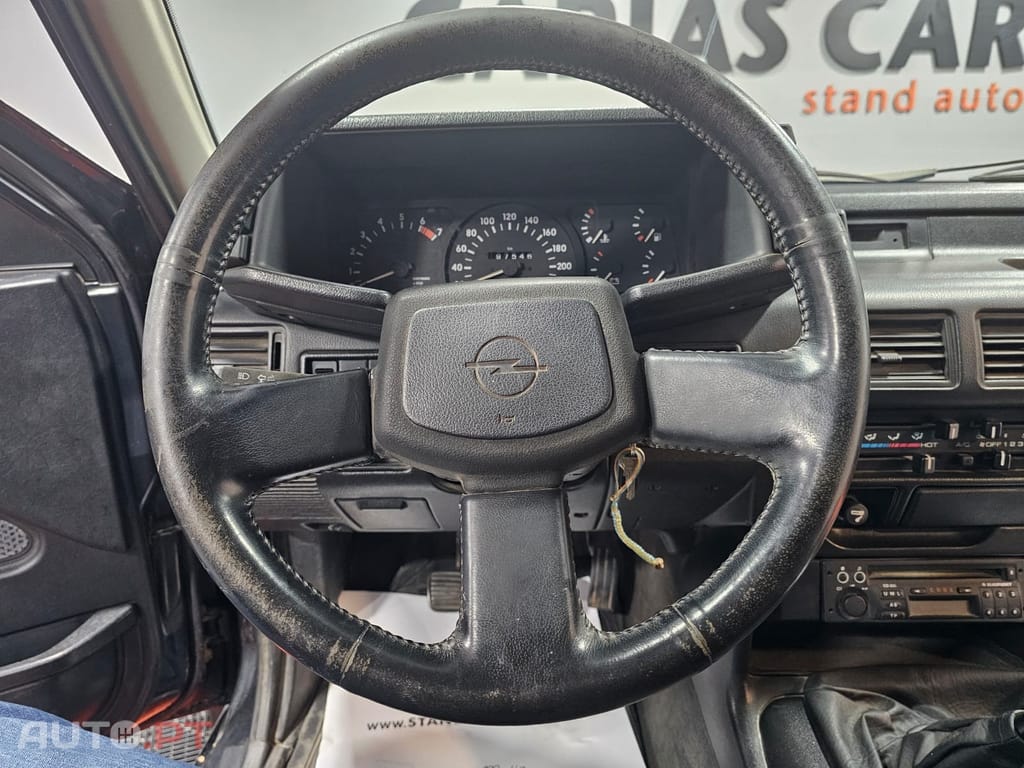 Opel Frontera 2.2L 16V