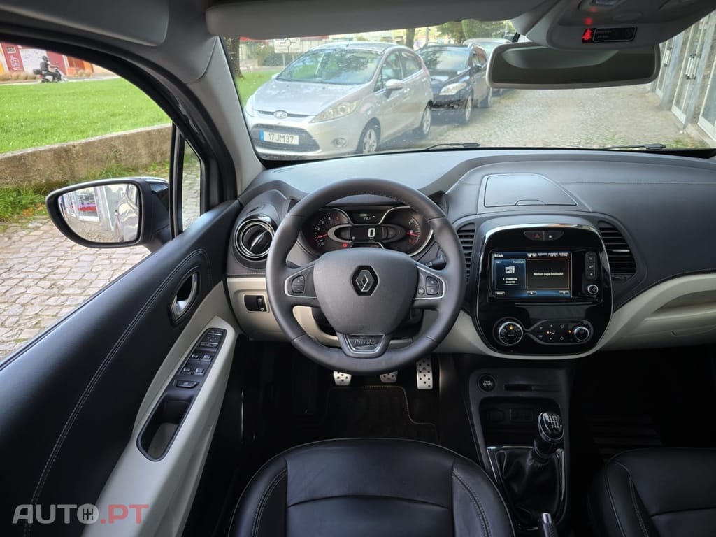 Renault Captur 1.5 dCi Initiale Paris